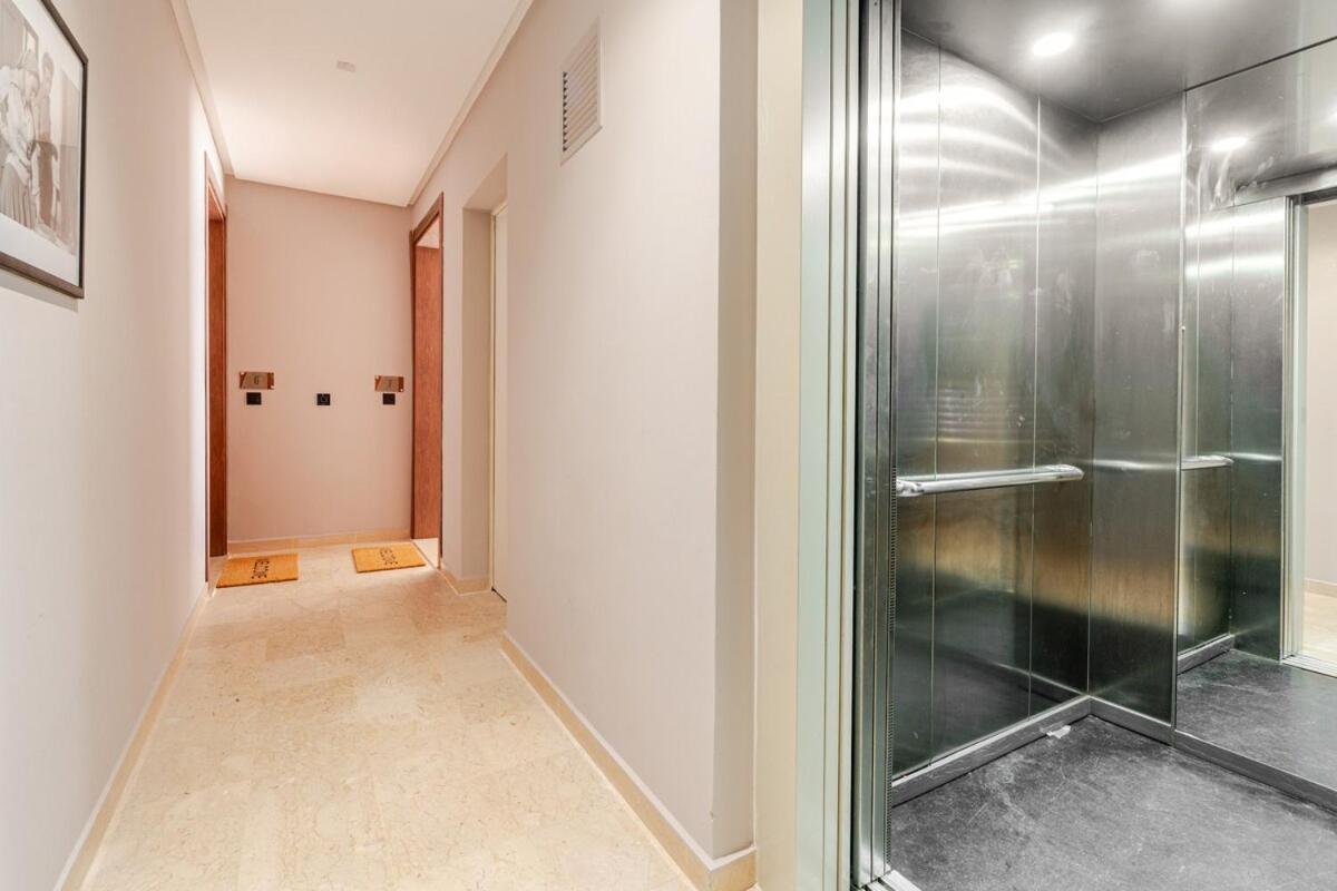Moderne Avec Vues Inoubliables Casa Blanca